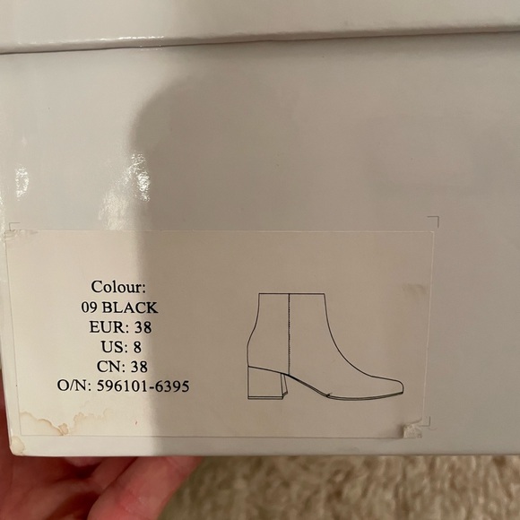 & Other Stories Black Patent Leather Round Toe Block Heel Booties - Picture 10 of 12